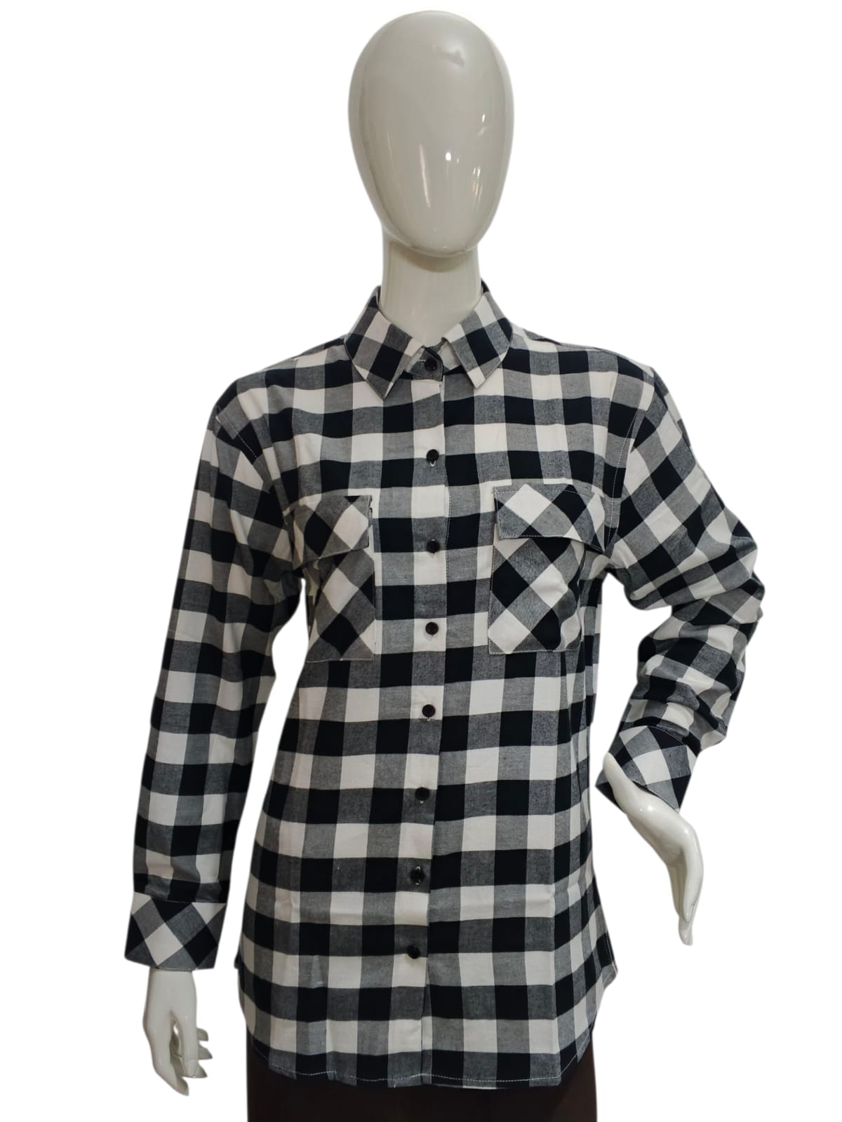 Women’s Black & White Chess Board Checked Long Flannel Shirt with Full Sleeves flanellskjorta med lång ärm